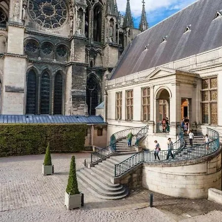 Magnifique Grange Renovee Au Coeur De La Champagne Holiday home Les Mesneux