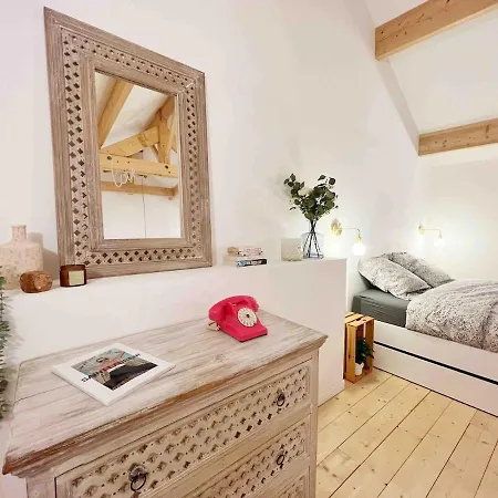 Holiday home Magnifique Grange Renovee Au Coeur De La Champagne Les Mesneux